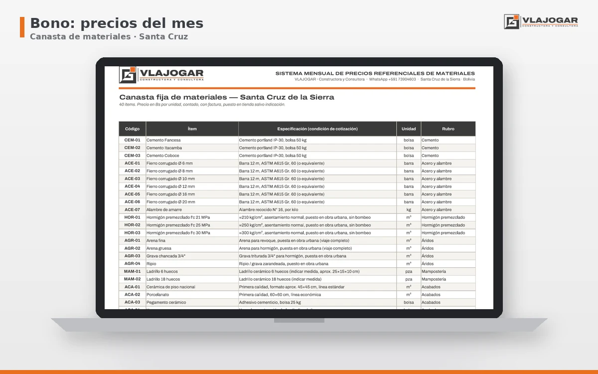 Laptop con la canasta de precios de materiales del mes en Santa Cruz de la Sierra